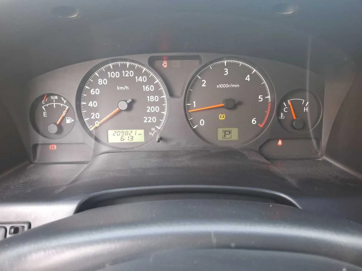 Car image 18