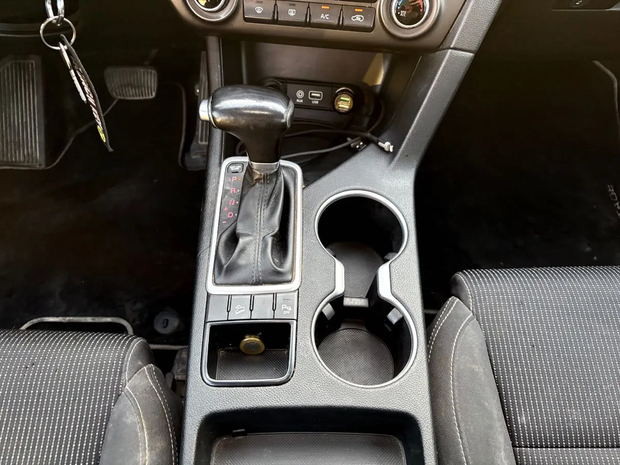 Car image 20