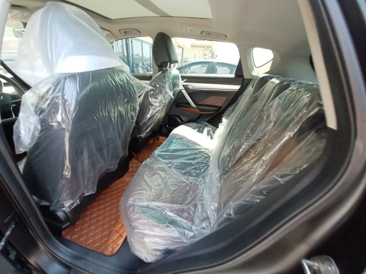 Car image 11