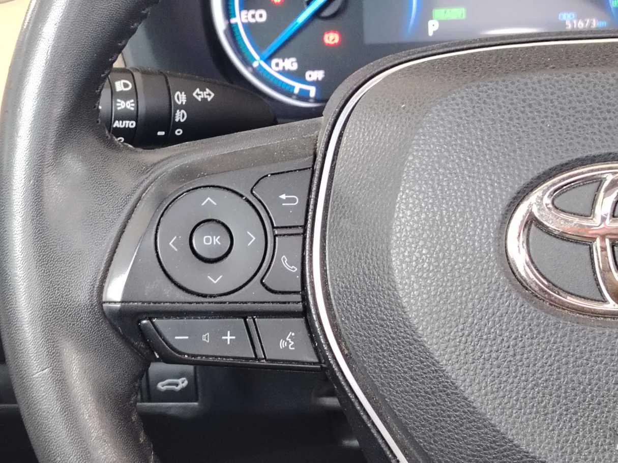 Car image 32