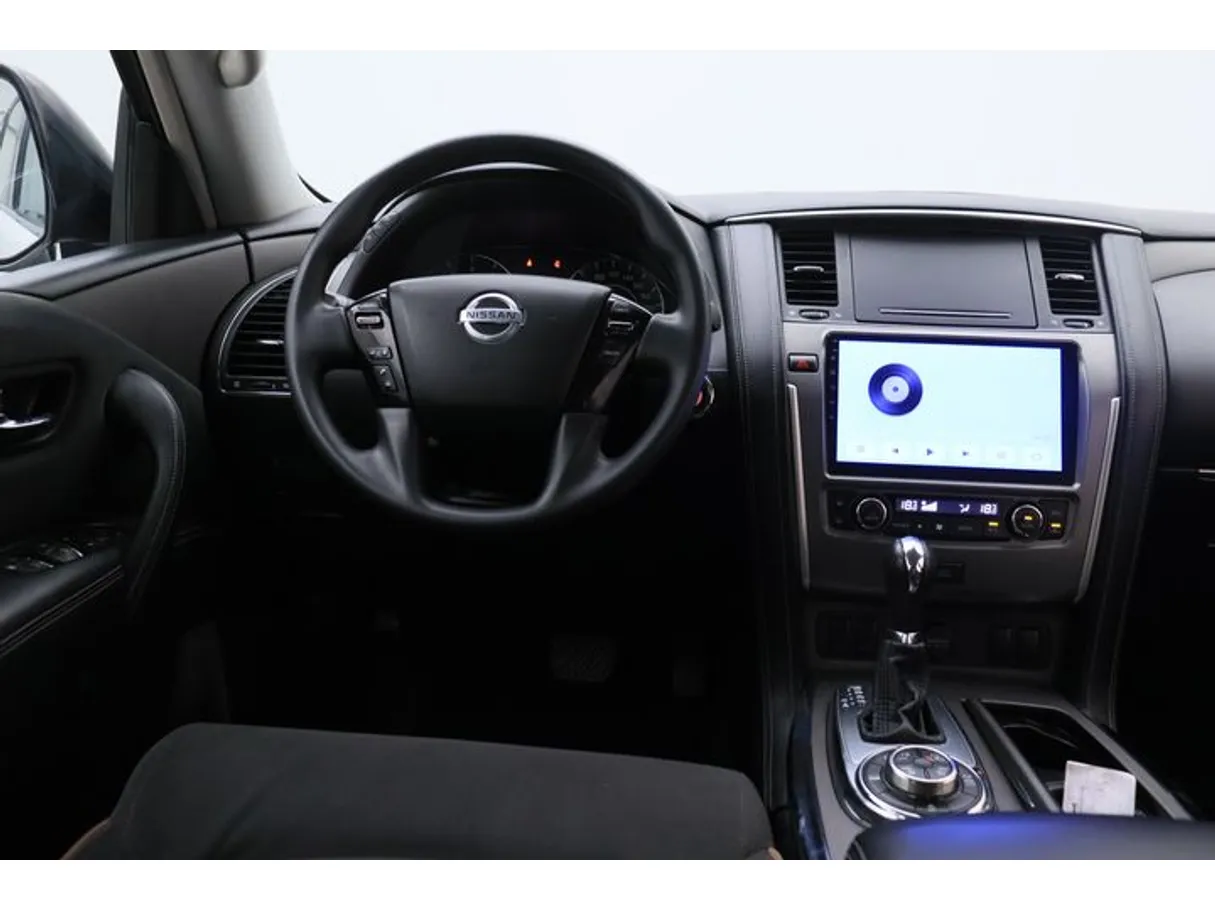 Car image 15