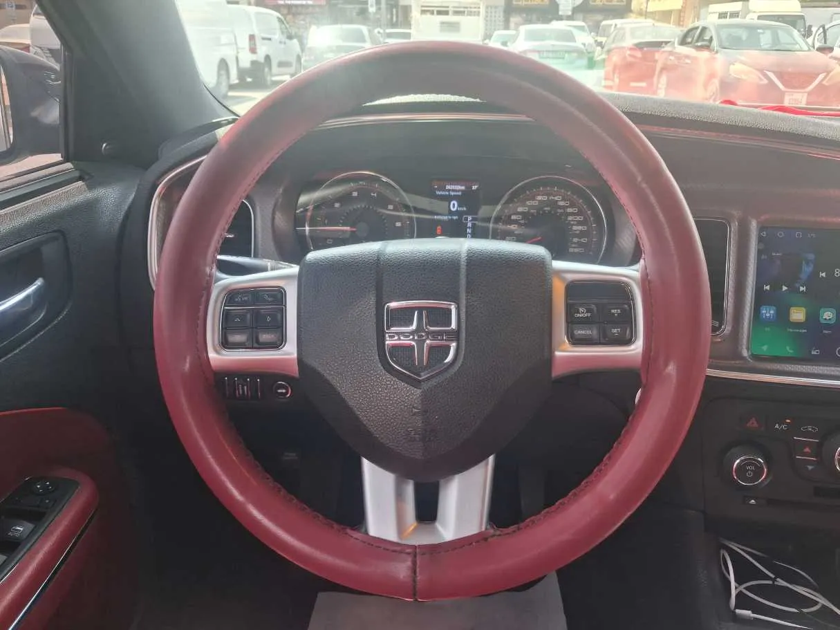 Car image 15