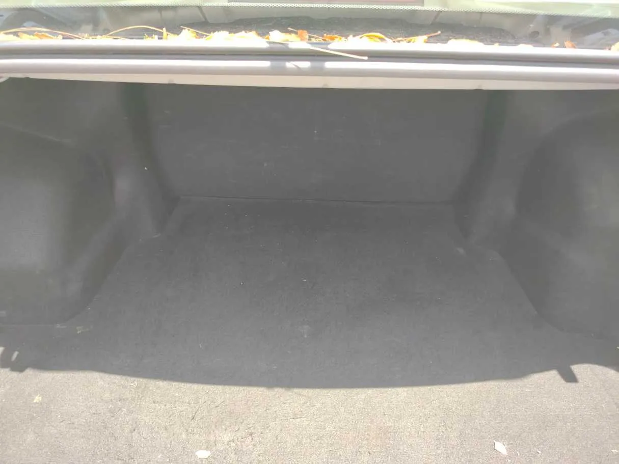 Car image 25