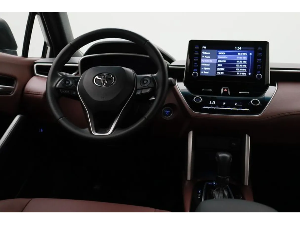 Car image 15