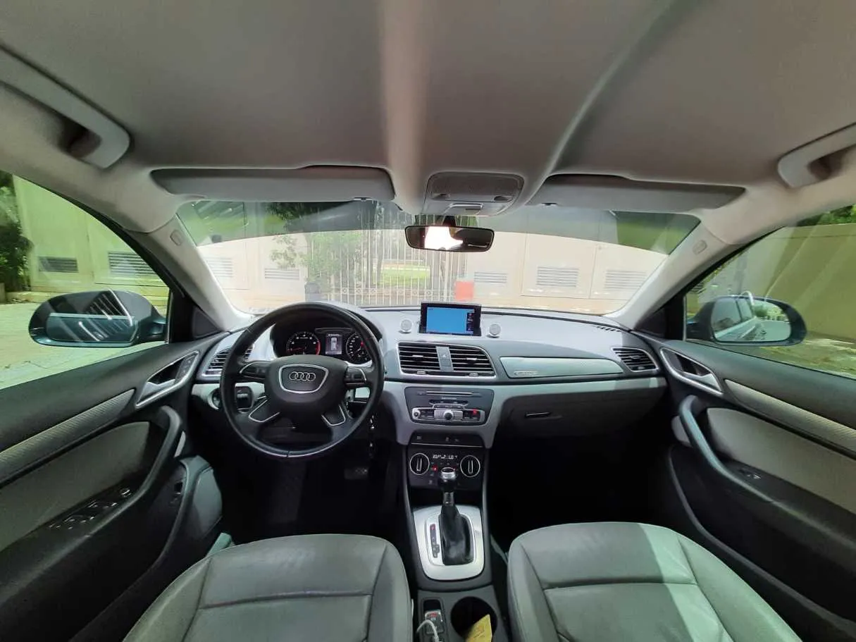 Car image 13