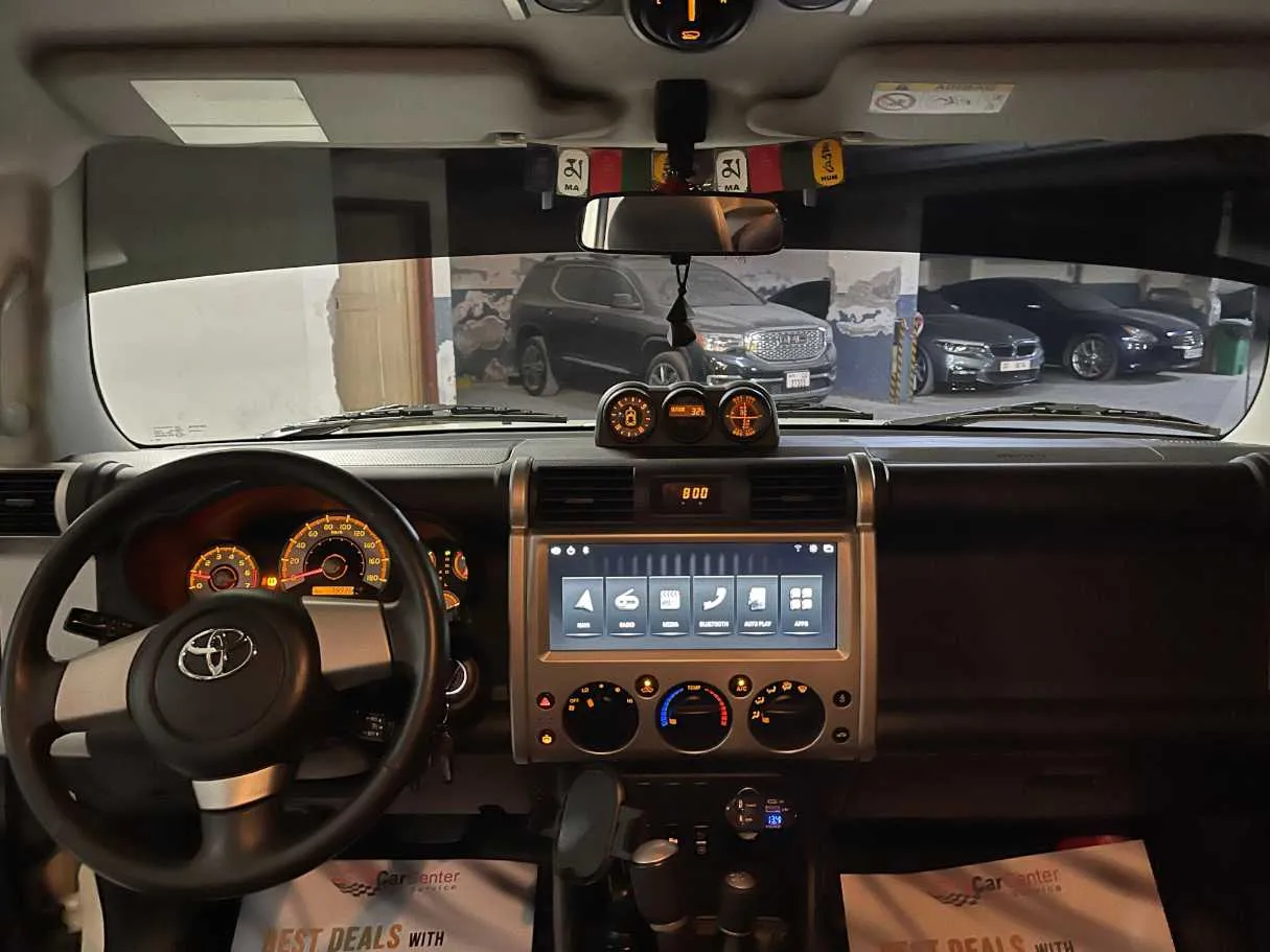 Car image 10