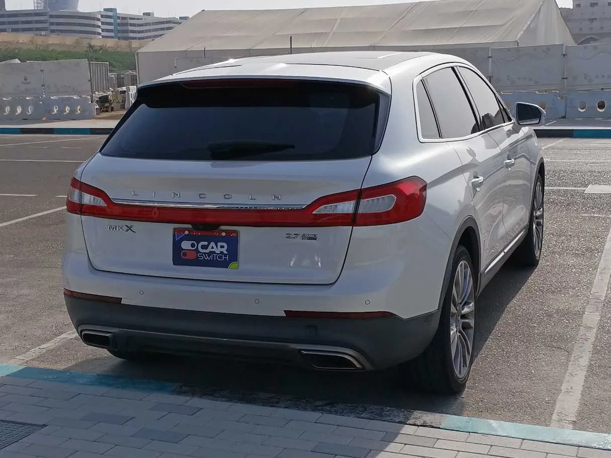 Car image 7