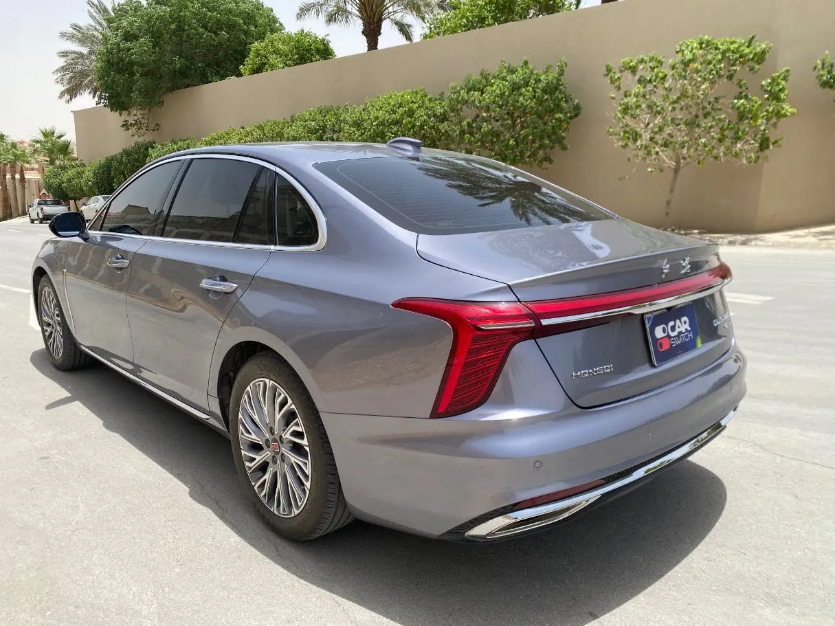 Car image 7