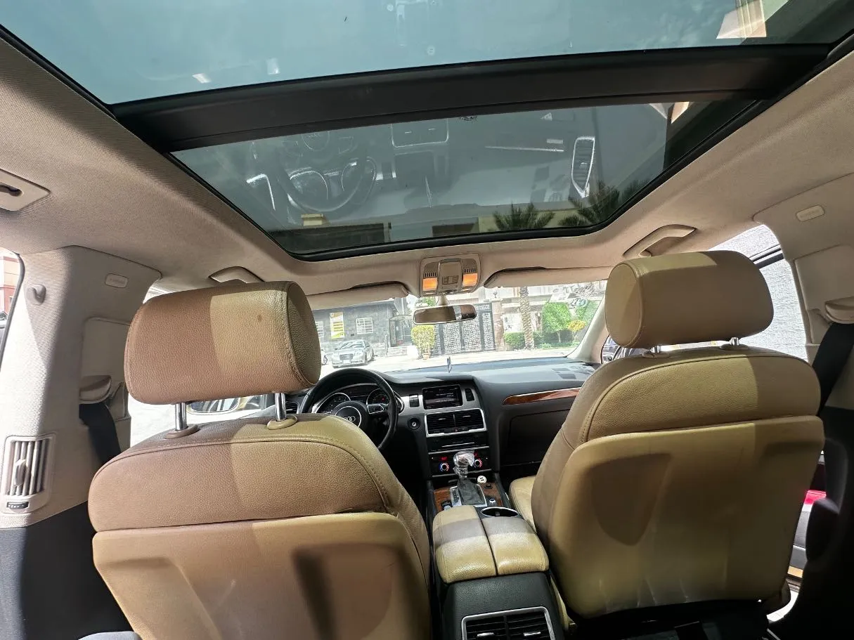 Car image 22
