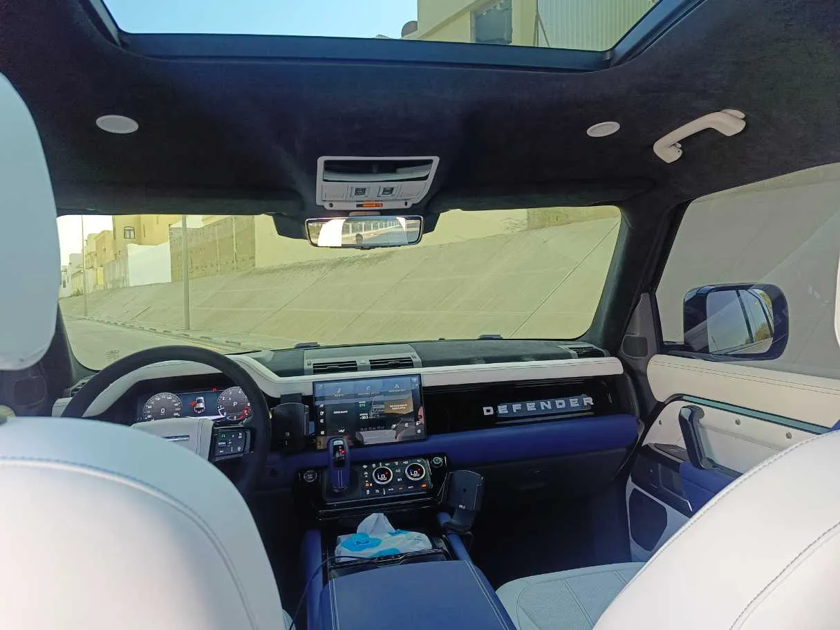 Car image 35