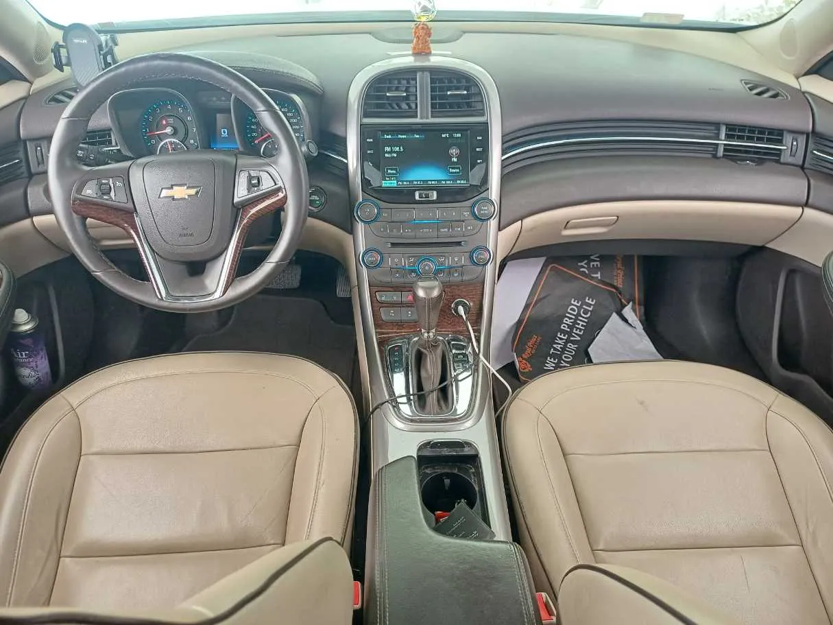 Car image 16
