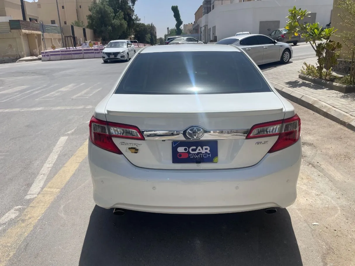 Car image 6