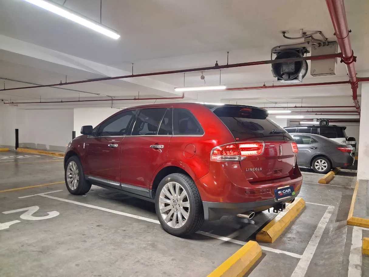 Car image 7