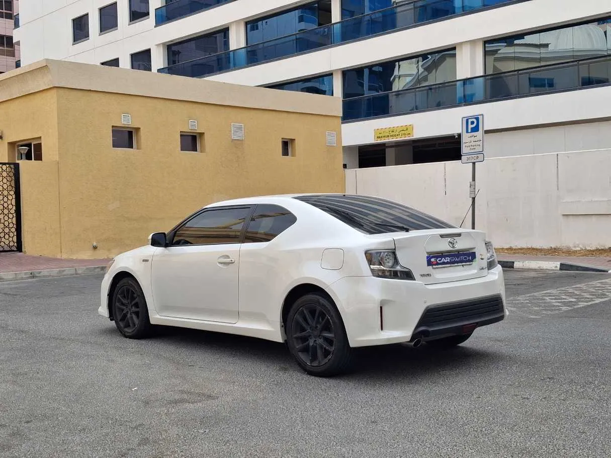 Car image 7