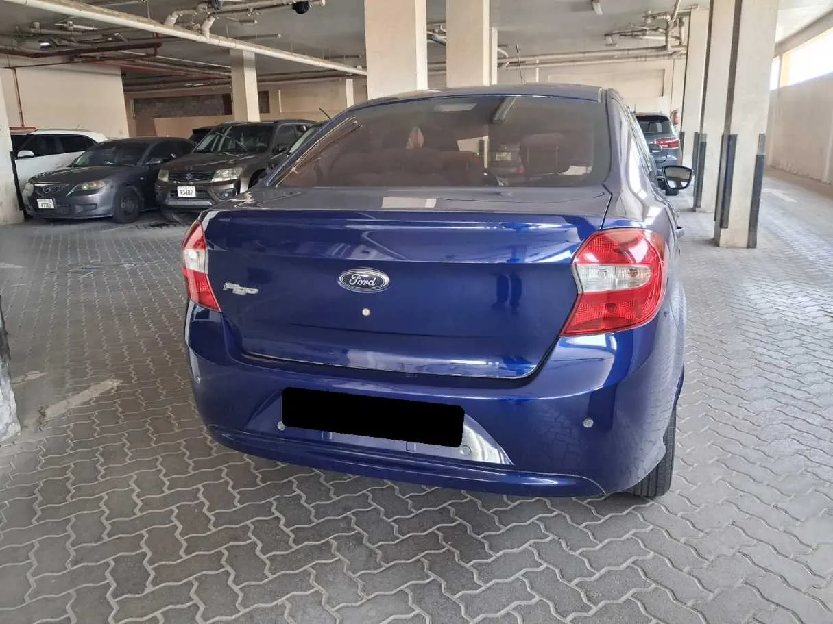 Car image 5