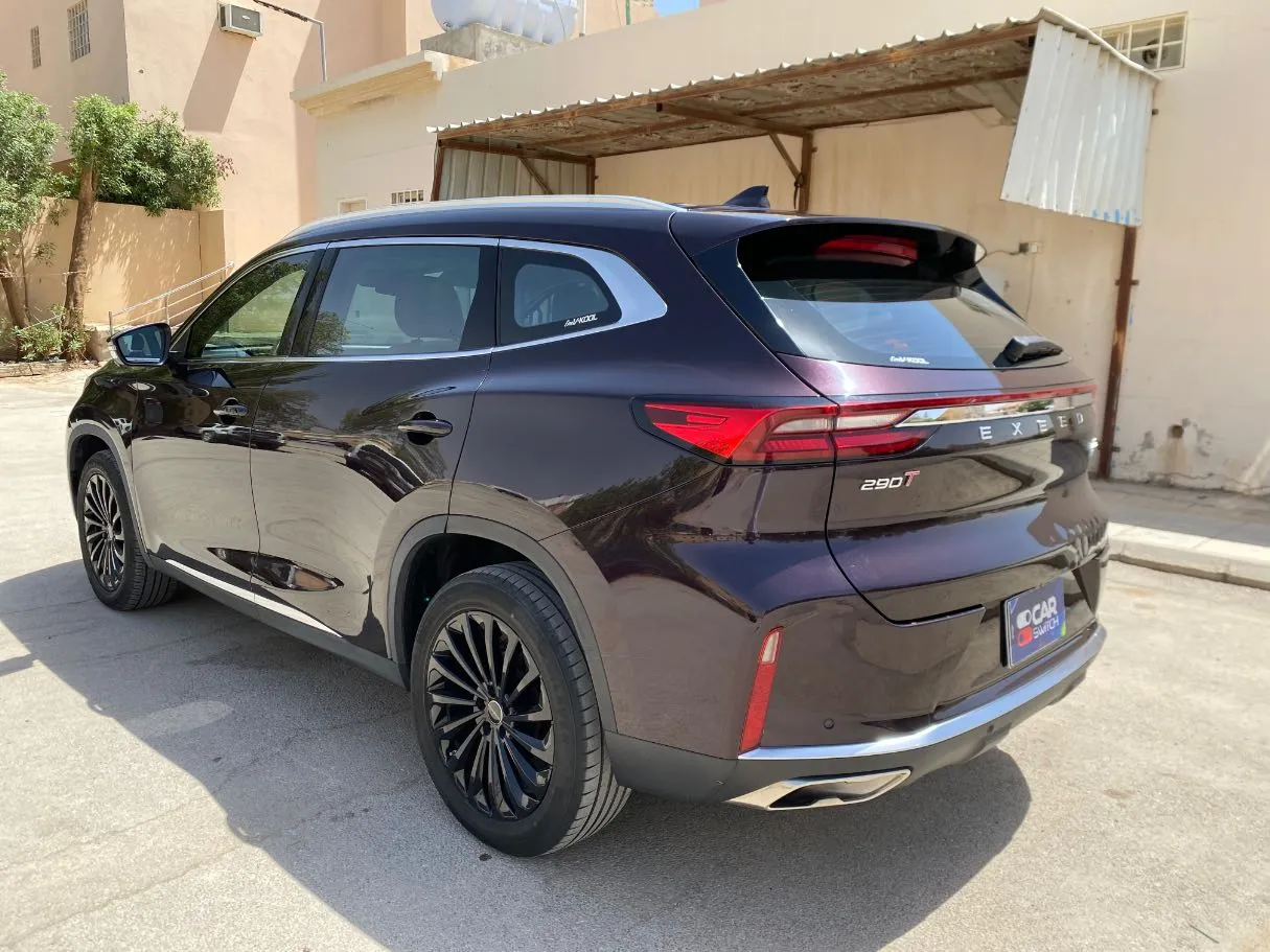 Car image 7
