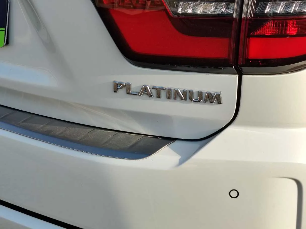 Car image 39