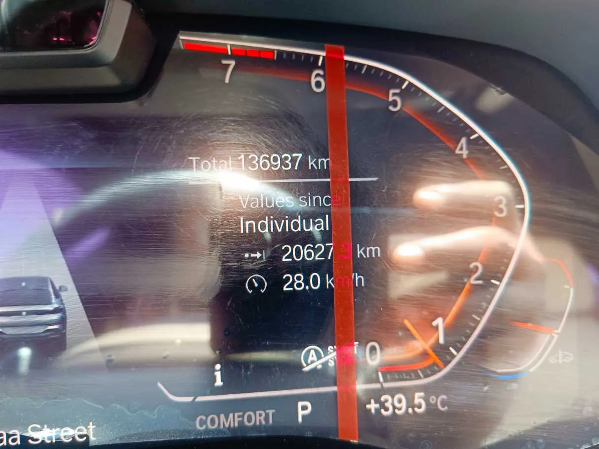 Car image 32