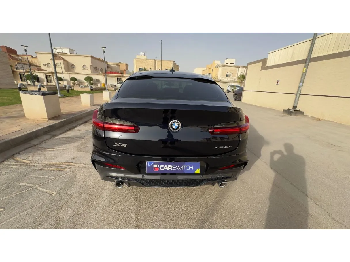 Car image 6
