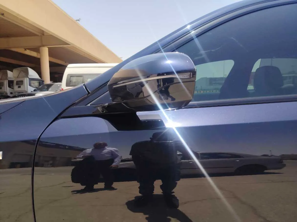Car image 26