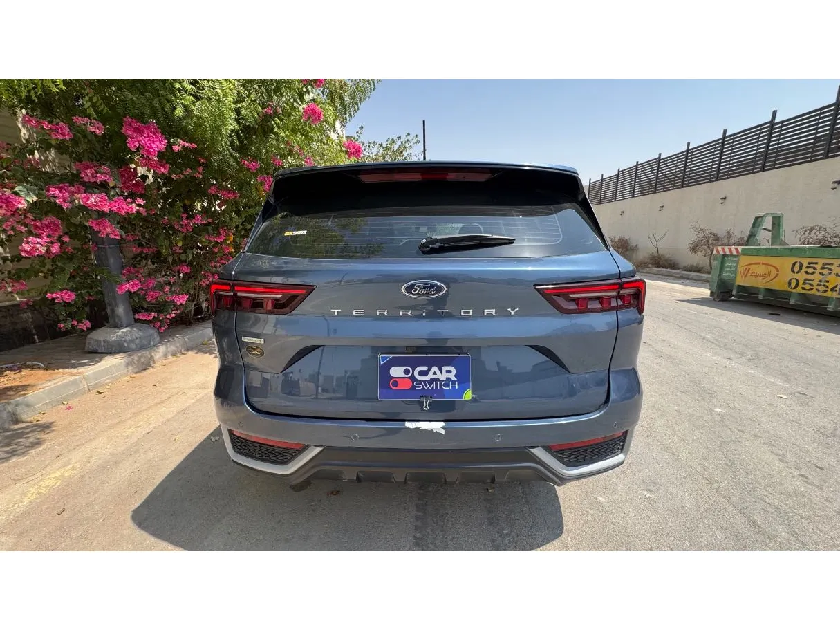 Car image 6