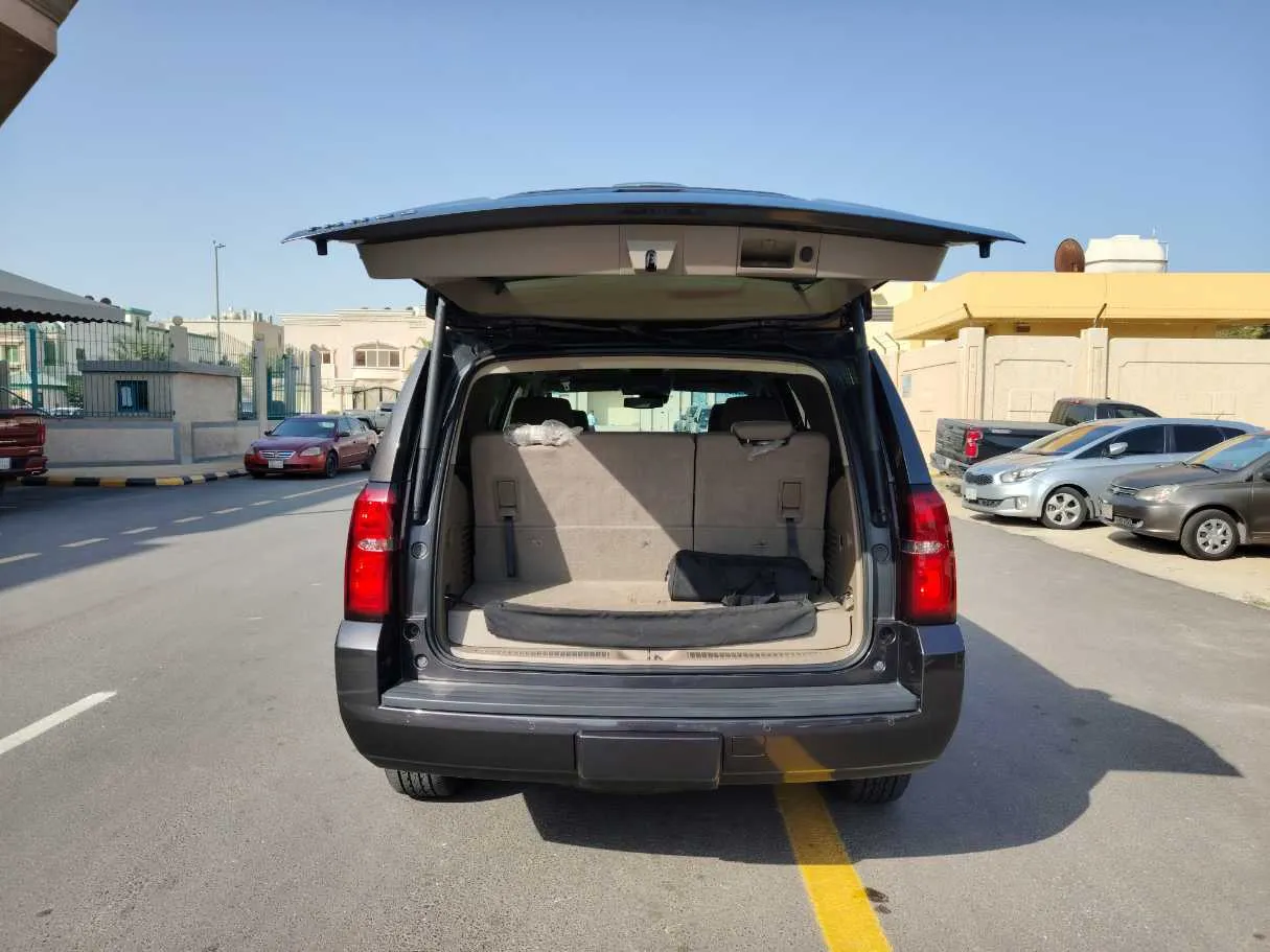 Car image 18