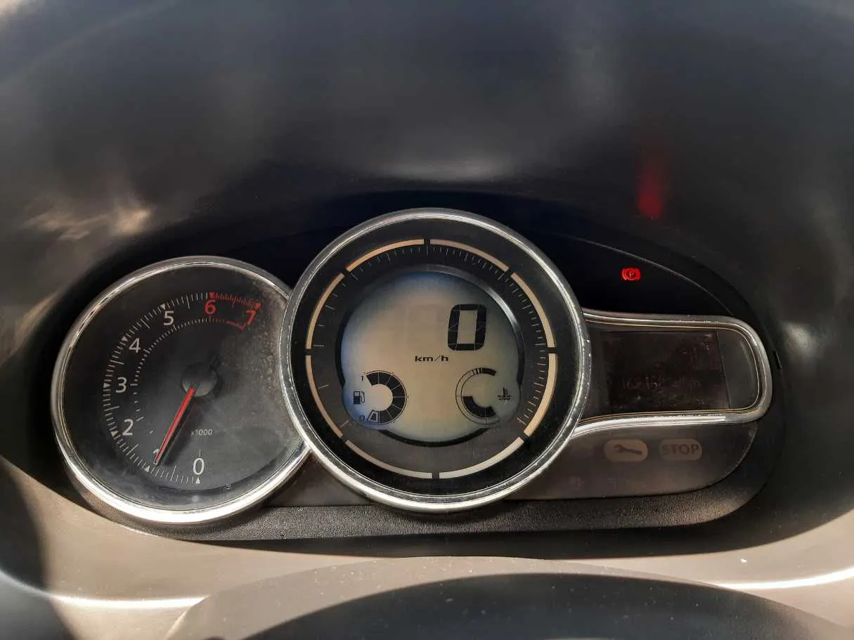 Car image 18
