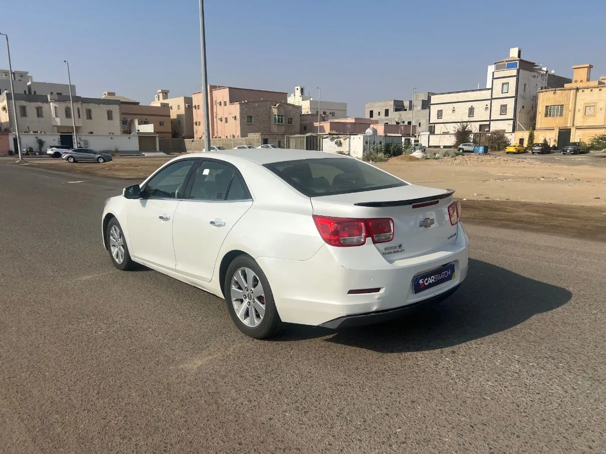 Car image 7