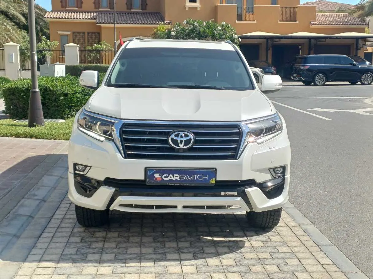Car image 2