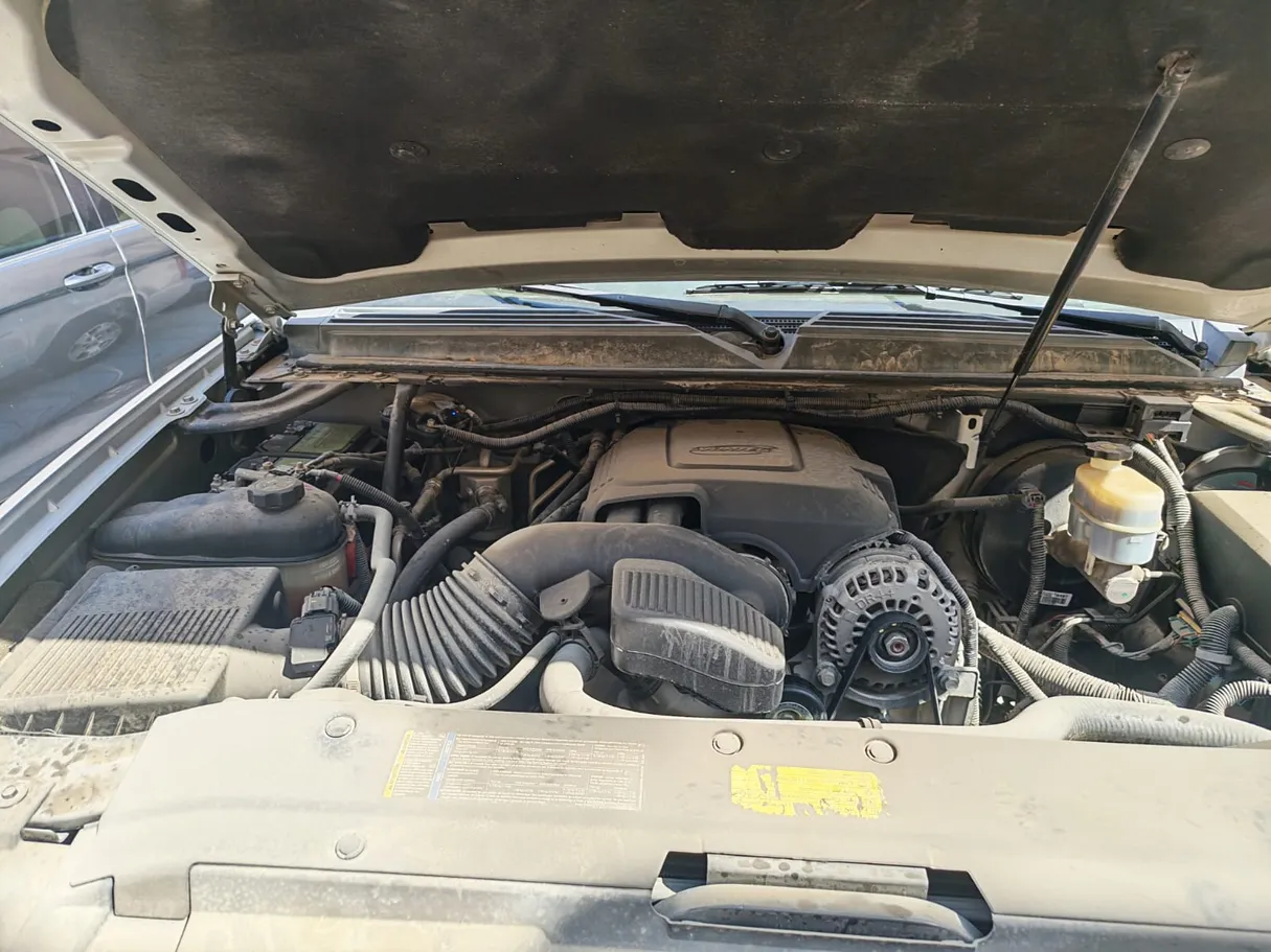 Car image 13