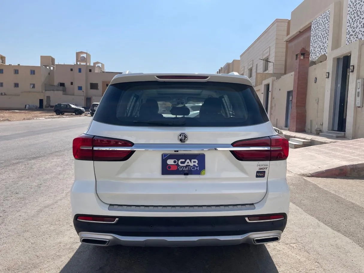 Car image 6
