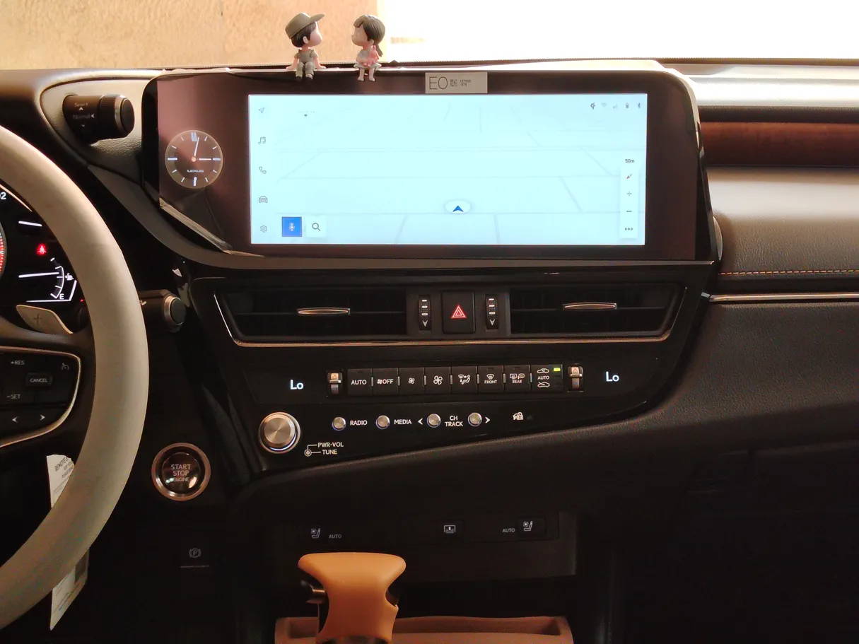 Car image 23