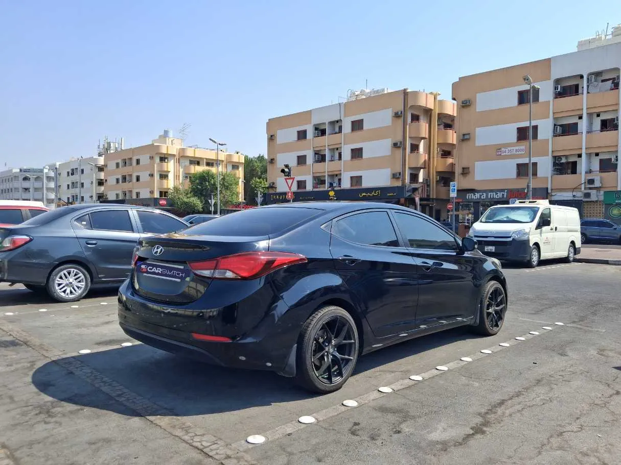 Car image 5