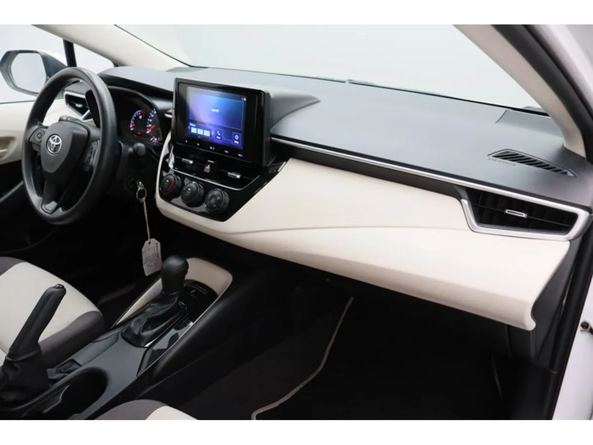 Car image 10