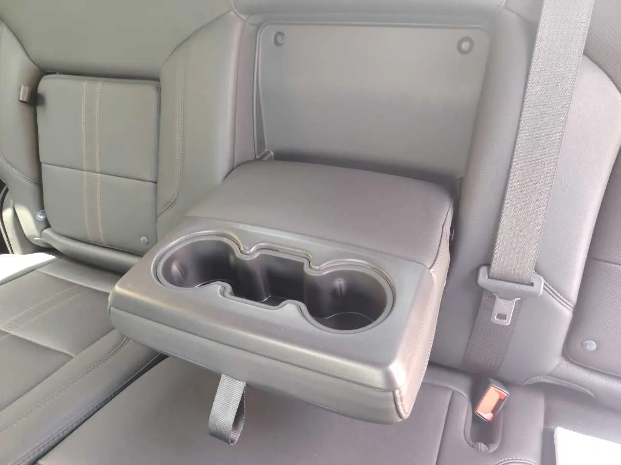 Car image 29