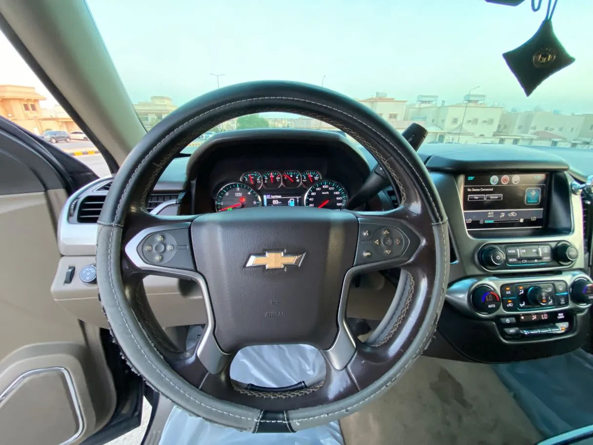 Car image 16