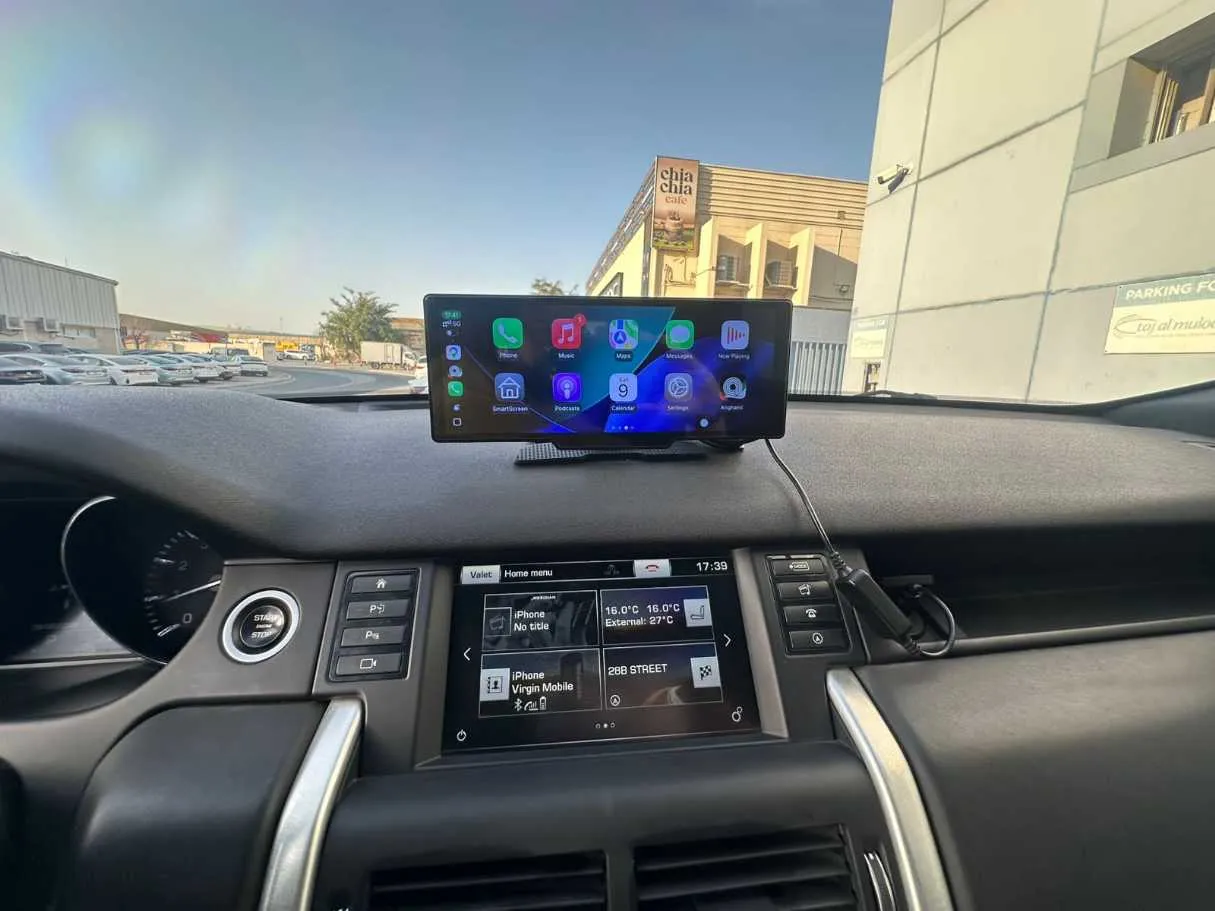 Car image 24