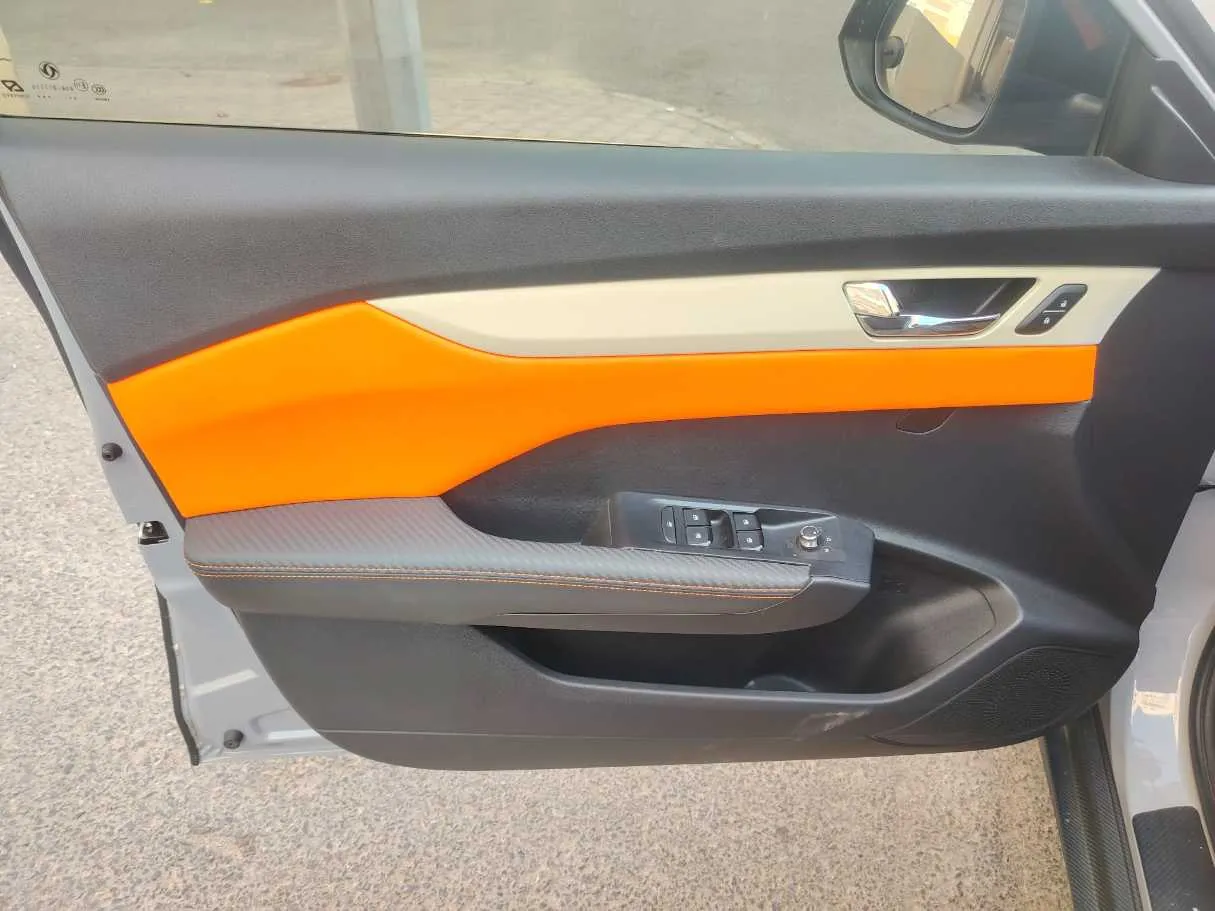 Car image 39
