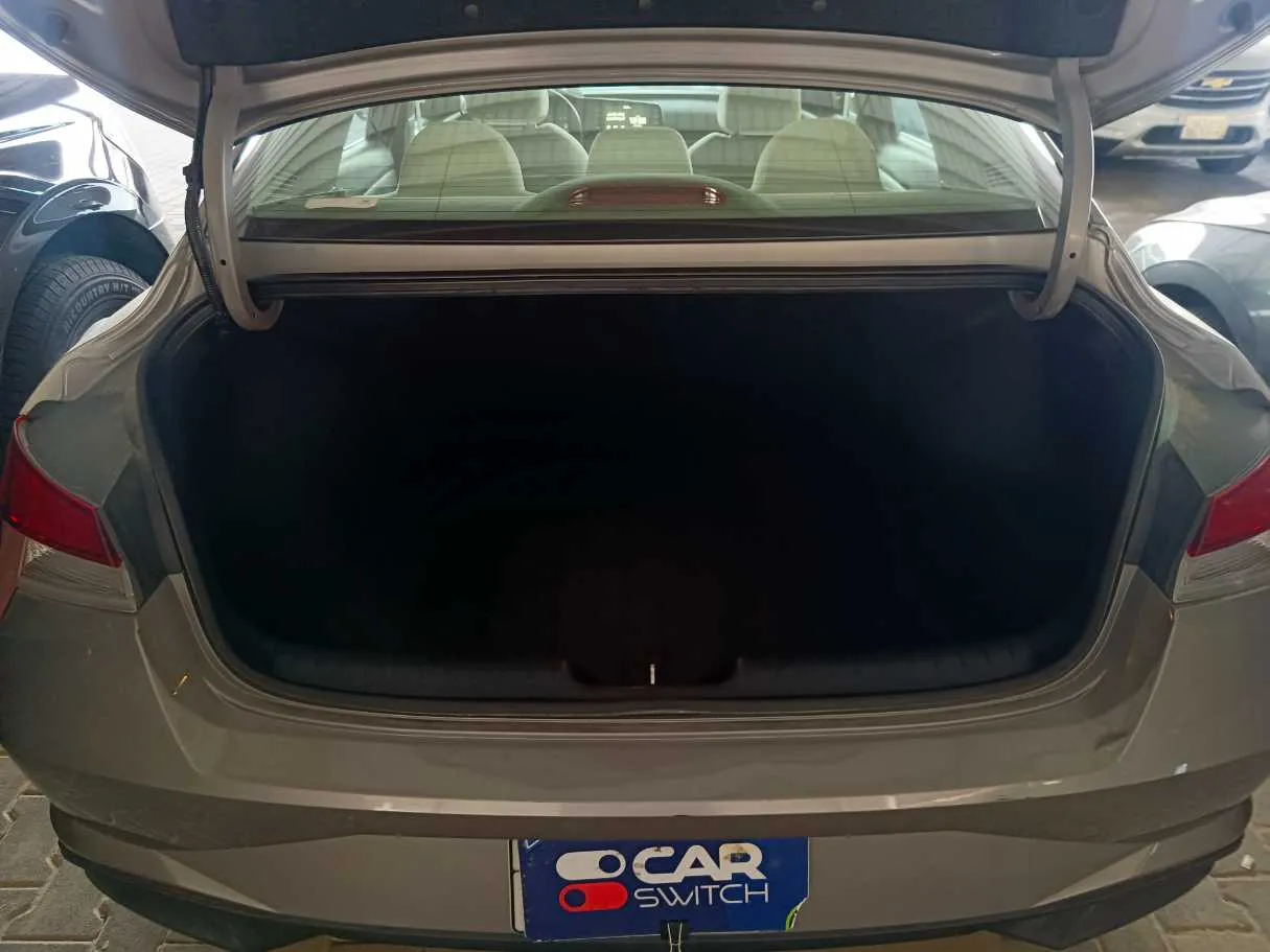 Car image 22