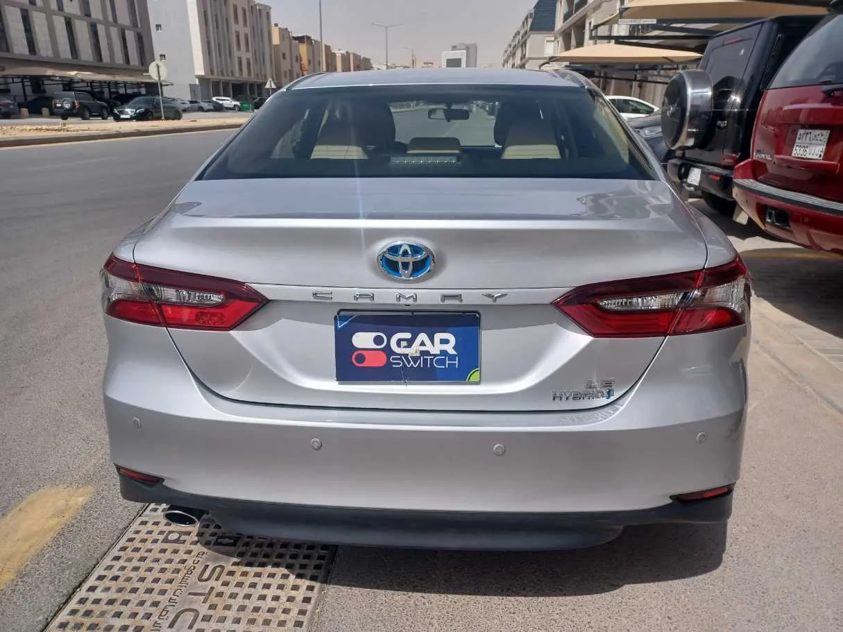 Car image 6