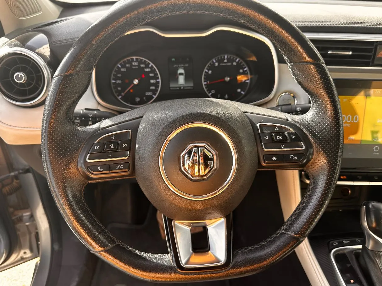 Car image 20