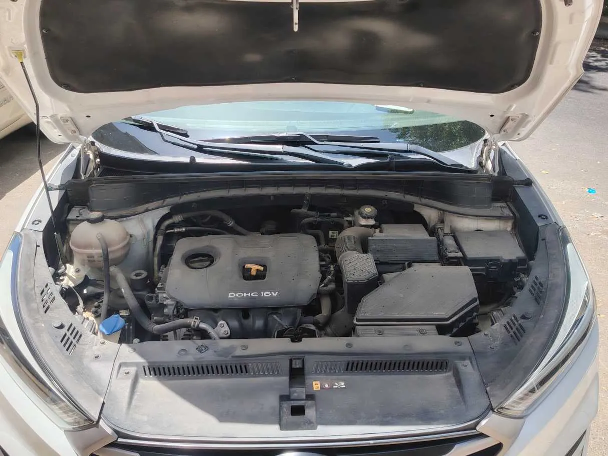 Car image 29