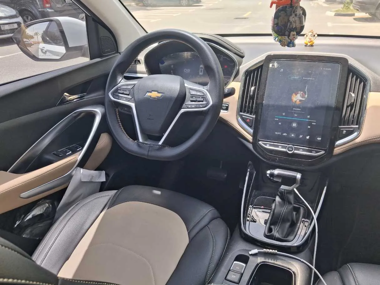 Car image 16