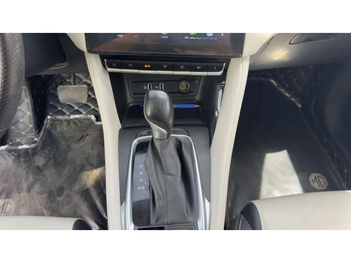 Car image 16