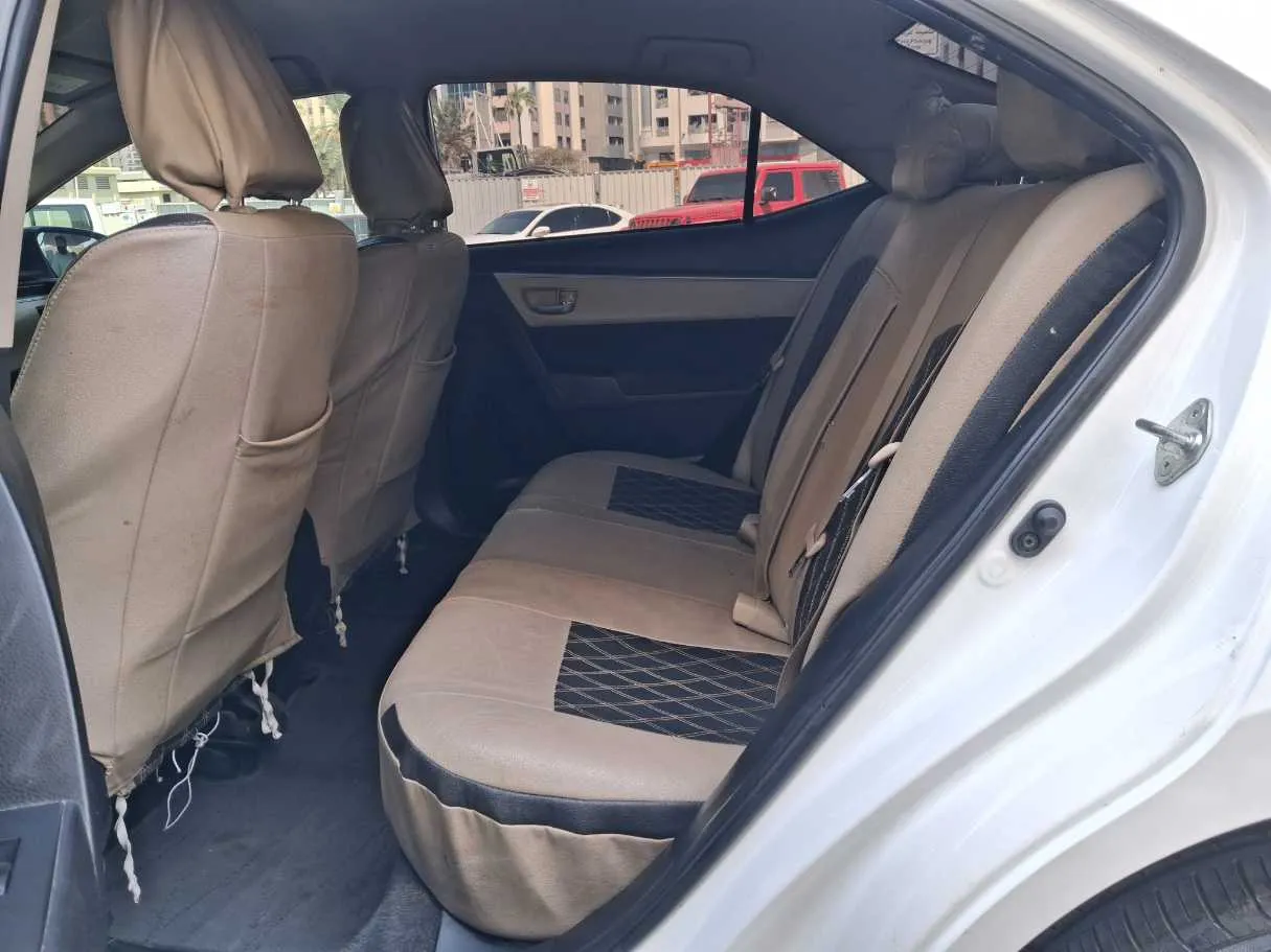 Car image 13