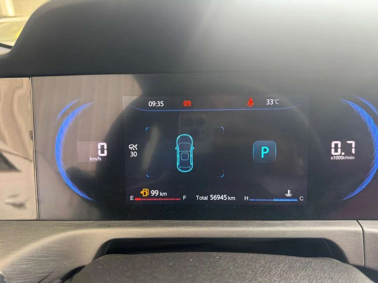 Car image 14