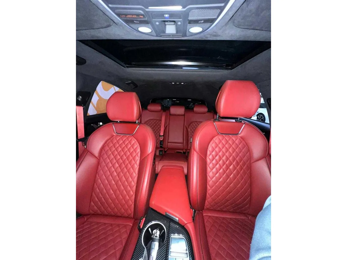 Car image 43