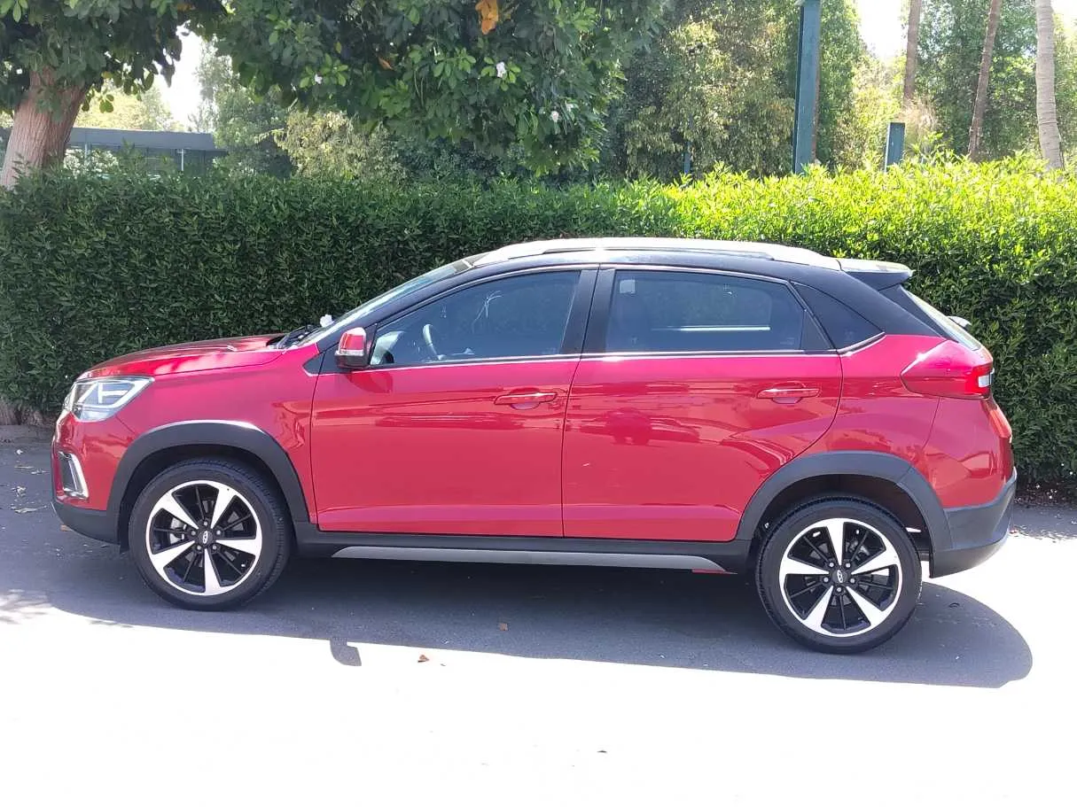 Car image 8