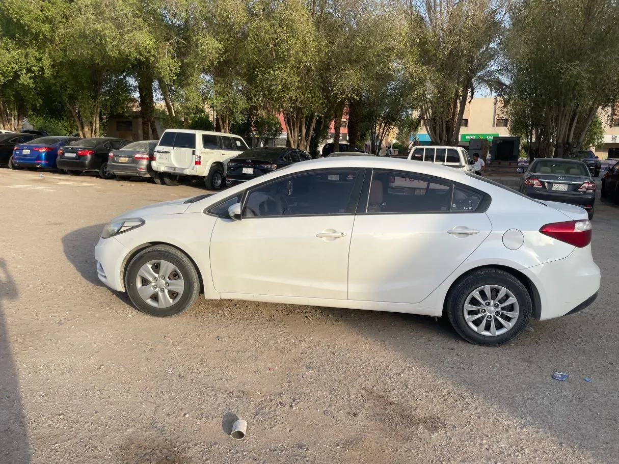 Car image 8