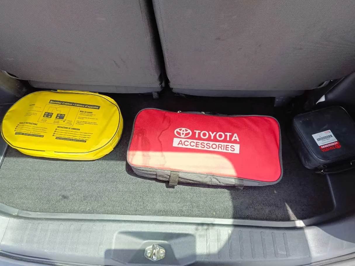 Car image 33
